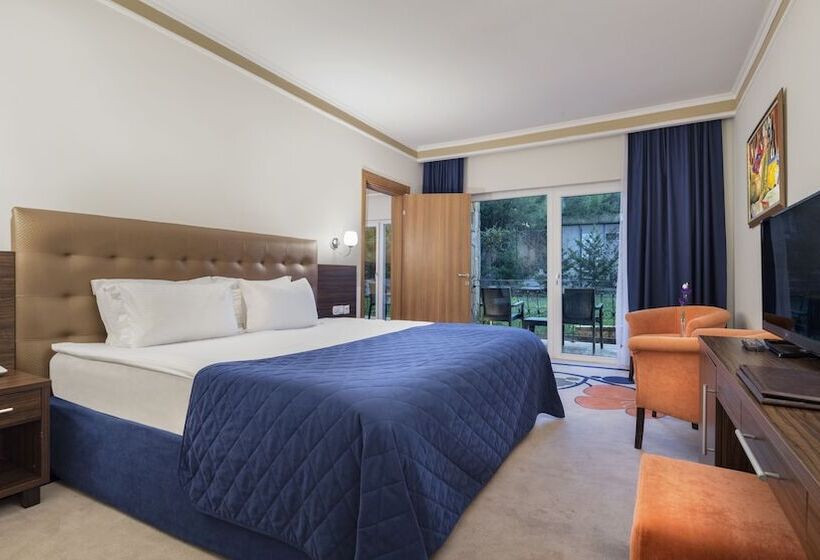Семейный Номер, Pine Beach Belek