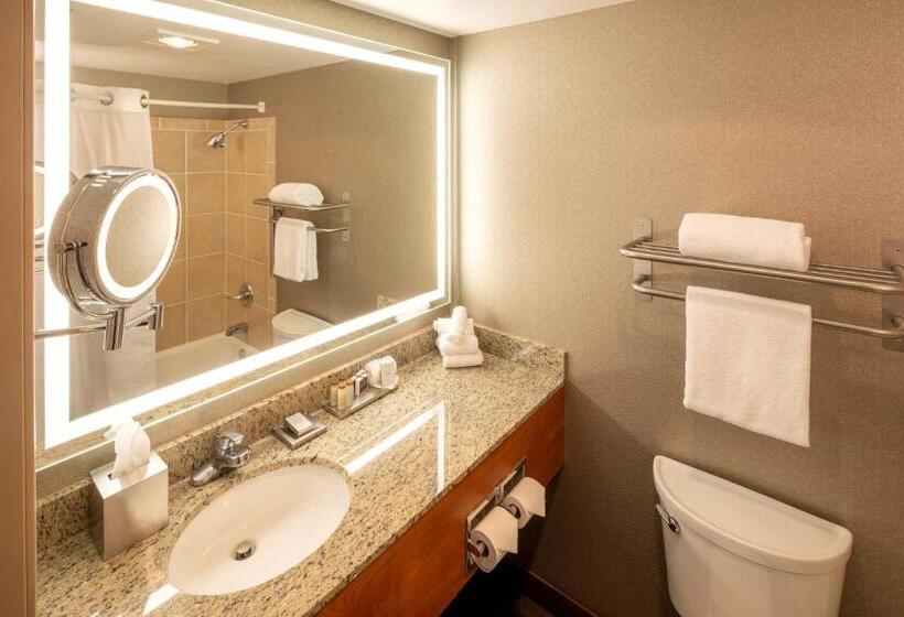 高级套房, Silver Cloud Hotel Tacoma Waterfront