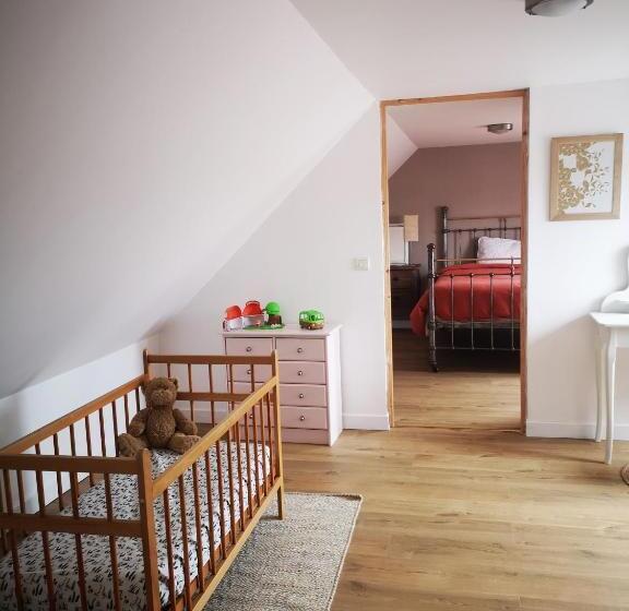 Семейный Номер, Le Domaine De Coat Rogan L Espace Familial