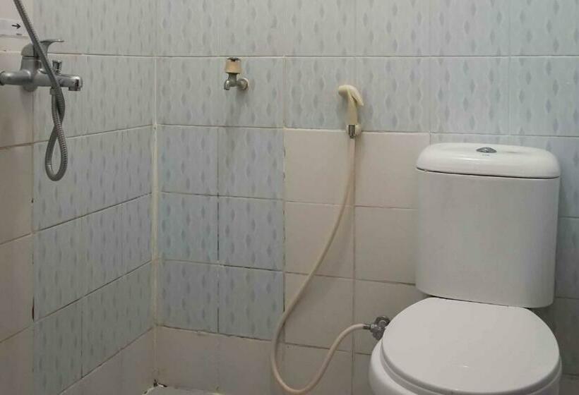 Номер Стандарт, Reddoorz Plus @ Alun Alun Nganjuk