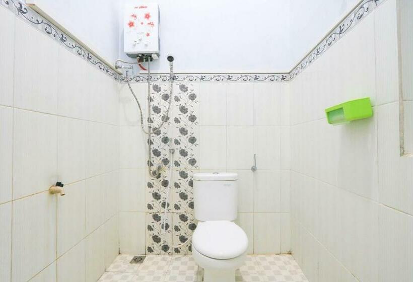 基本间, Spot On 2440 Wallet Family Residence Syariah