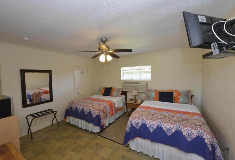 Студия Deluxe, Shiner Country Inn