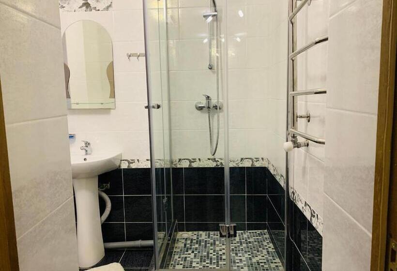 اتاق استاندارد با تخت بزرگ, зелений дім   Viridi House