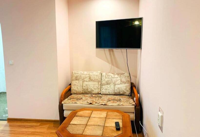 اتاق لوکس, зелений дім   Viridi House