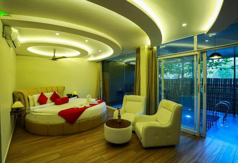 Вилла с 1 спальней и бассейном, Kuruva Island Resort And Spa   By Kabini Breeze, Wayanad