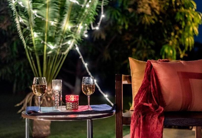Вилла с 1 спальней и бассейном, Saffronstays Casa Manga, Karjat   Pet Friendly Pool Villa Near Nd S Film World And Saltt