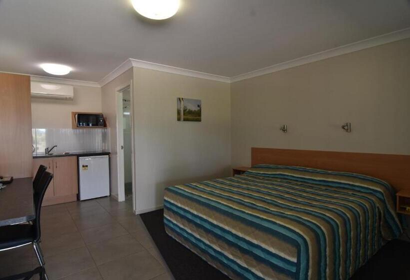 キングサイズベッドのデラックスルーム, Mundubbera Billabong Motor Inn