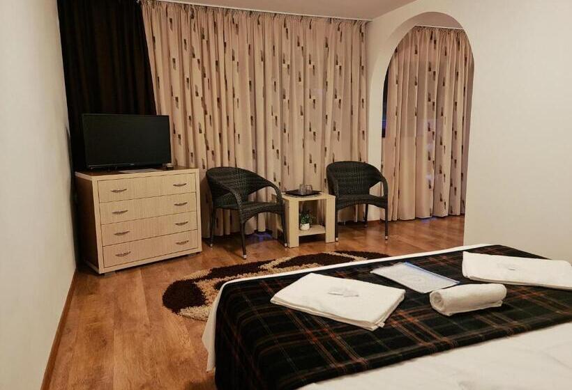 Quarto Triplo Superior, Casa Leu