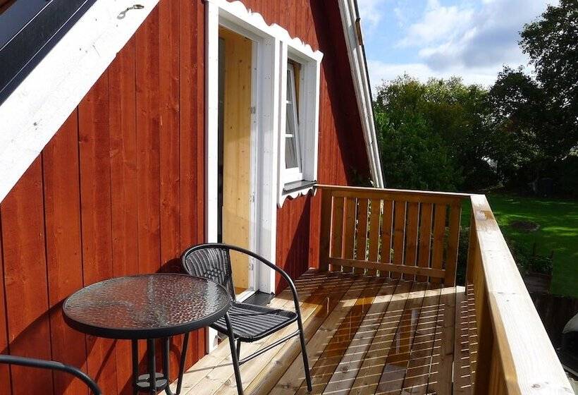 اتاق لوکس با چشم‌انداز باغ, Lilla Trulla Gårdshotell   Feels Like Home