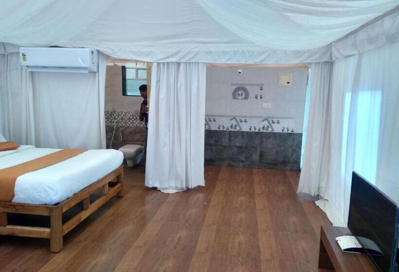 Deluxe Tent, Eka Resort