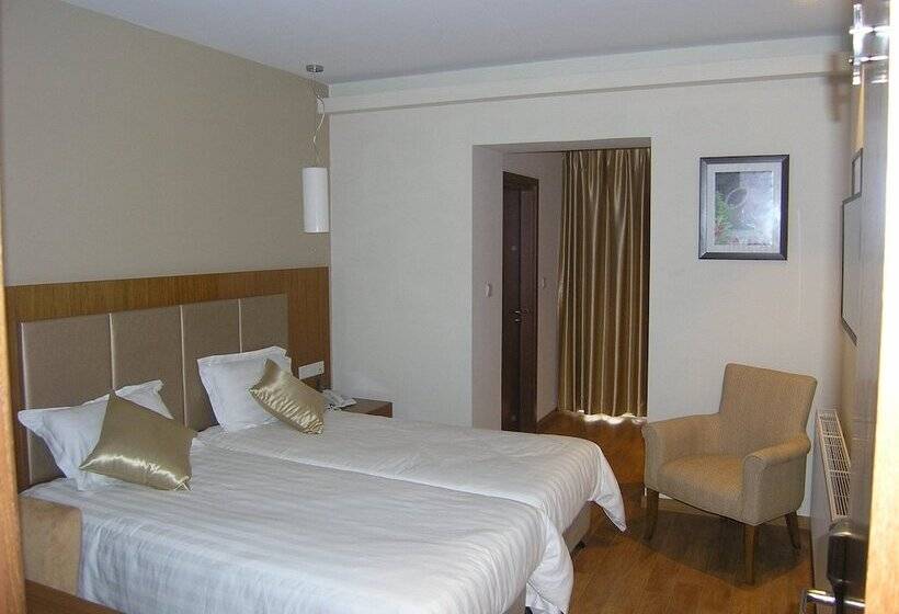 패밀리 룸, Livadia Hotel Kyperounta