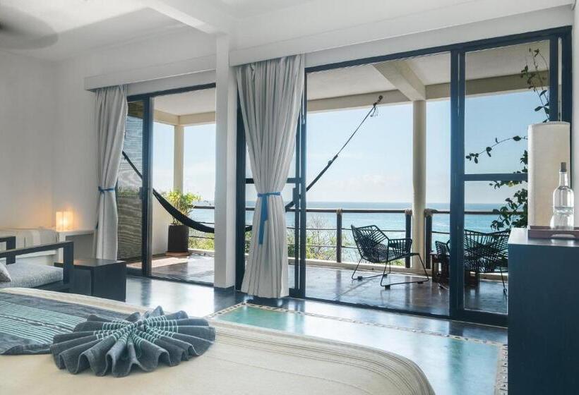 디럭스 스위트, Manta Raya Hotel   Right On The Beach