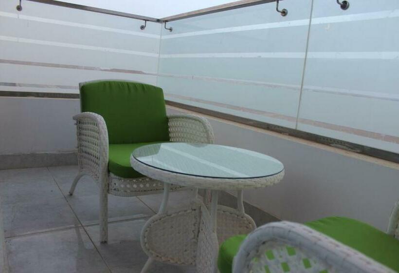 Полулюкс с Балконом, Le Park Shaqra