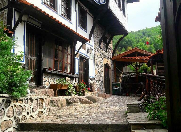 Номер Стандарт, Popsokol House