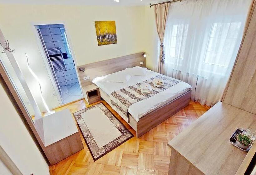 Номер Стандарт Вид на Сад, Casa Giulia