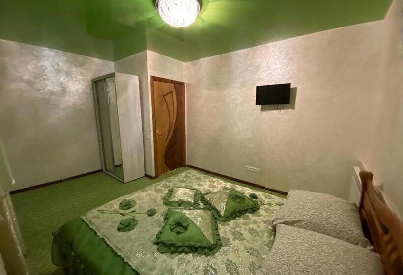 غرفة قياسية, Plavianska Sadyba