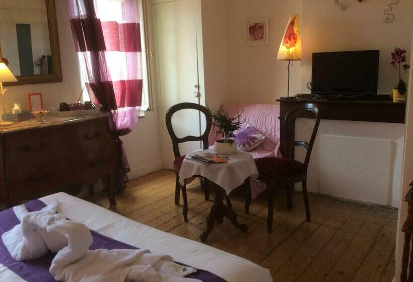 Quarto Quádruplo Estandar, Maison Le Village 4 épis