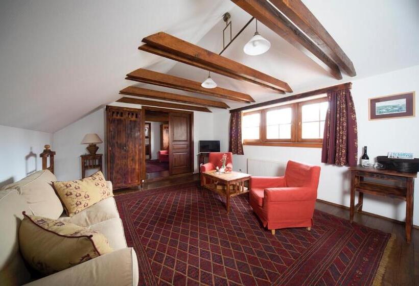 Семейный Номер, Barka Galéria Hotel és étterem