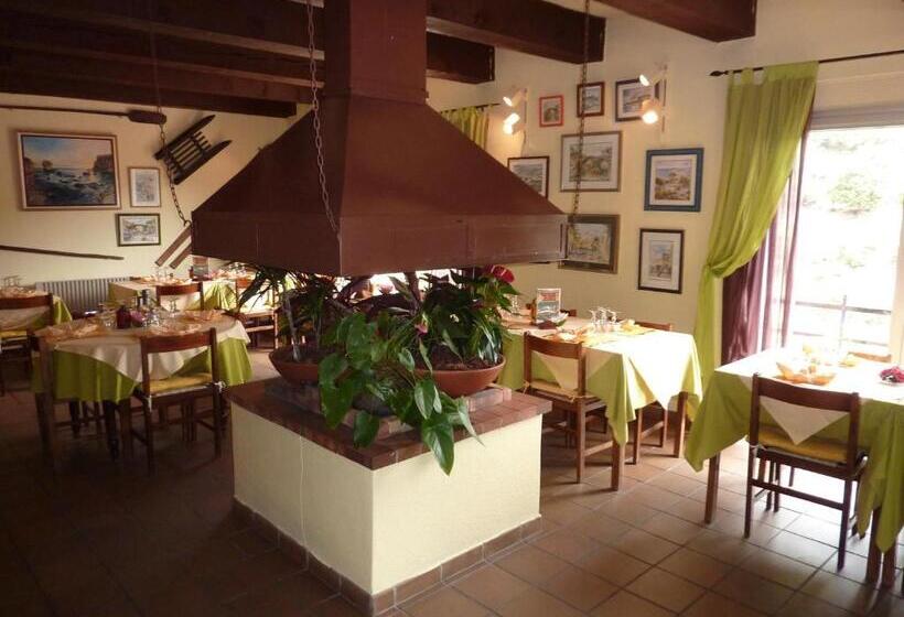 Четырехместный Номер Deluxe, Acropole Asco