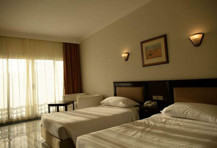 اتاق استاندارد با چشم‌انداز باغ, Grand Oasis Resort