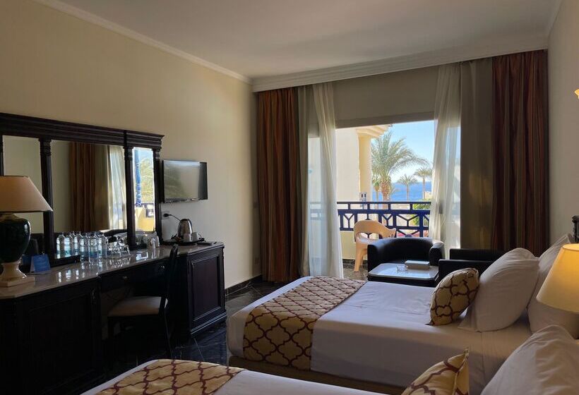اتاق استاندارد با چشم‌انداز دریا, Grand Oasis Resort