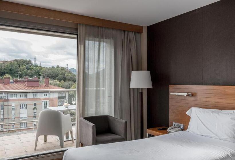 ファミリールーム, Antik San Sebastián