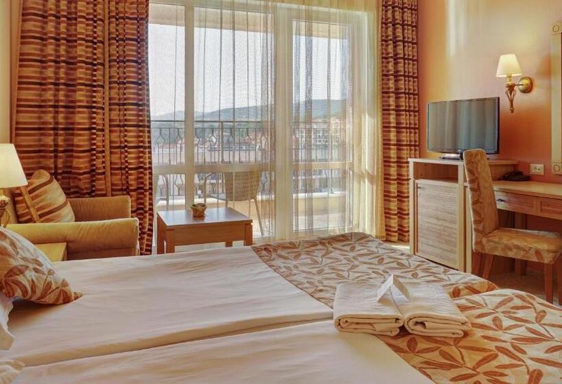 一楼标准间, Dit Majestic Beach Resort