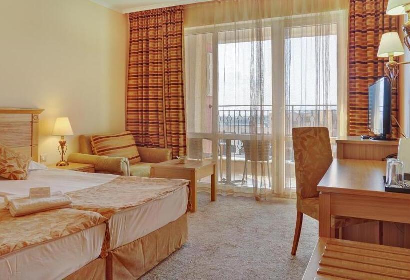 اتاق خانوادگی, Dit Majestic Beach Resort