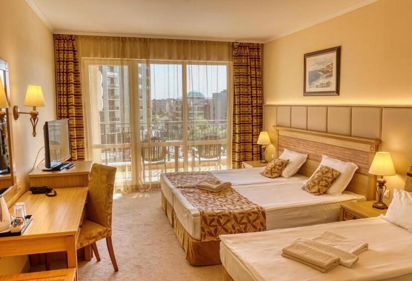اتاق خانوادگی, Dit Majestic Beach Resort