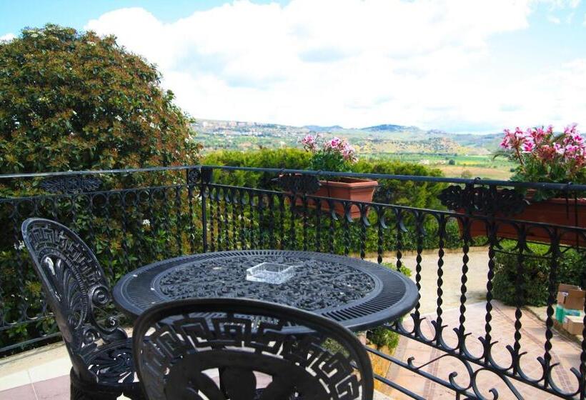 Superior Room with Terrace, Foresteria Baglio Della Luna