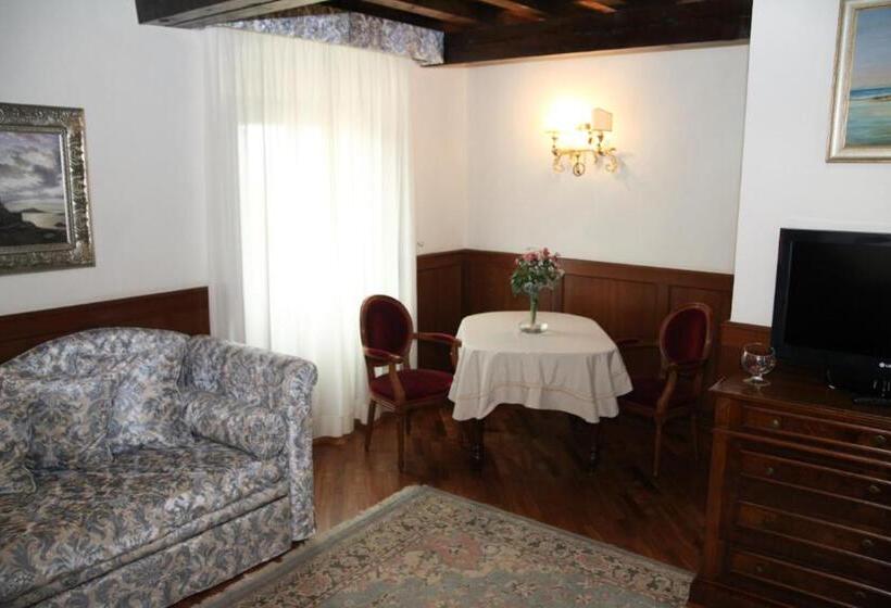 سوییت, Foresteria Baglio Della Luna