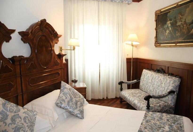اتاق لوکس, Foresteria Baglio Della Luna