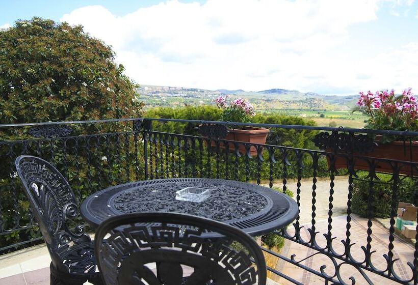 Superior Room with Terrace, Foresteria Baglio Della Luna