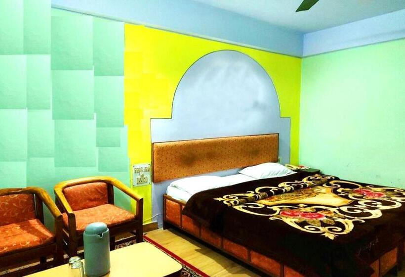 اتاق لوکس, Goroomgo Radha Continental Nainital Near Naini Lake   Excellent Customer Service