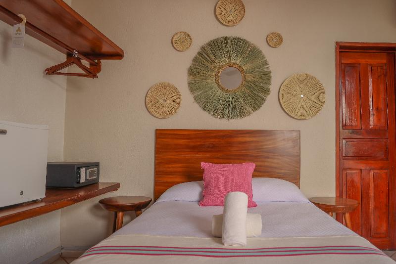 Habitación Estàndard Individual, Hulku