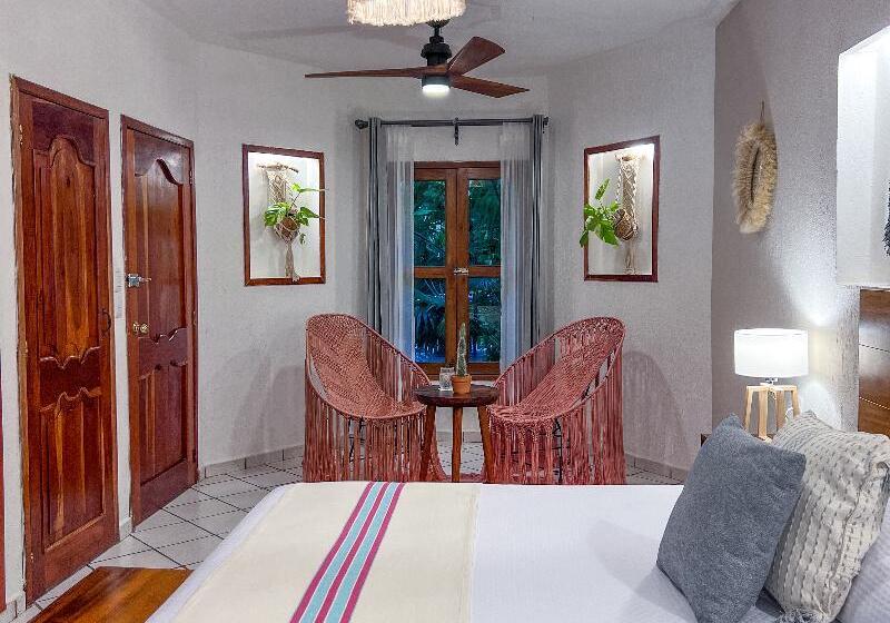 Junior Suite, Hulku
