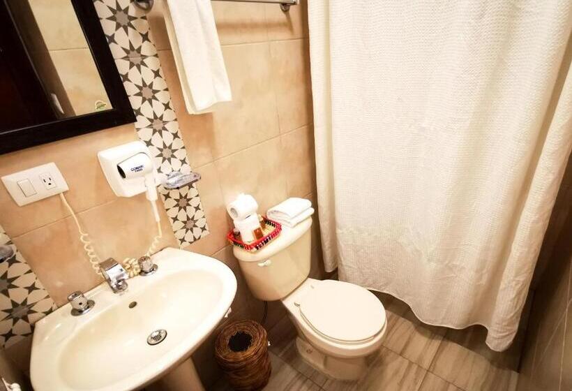 Junior Suite, Hulku