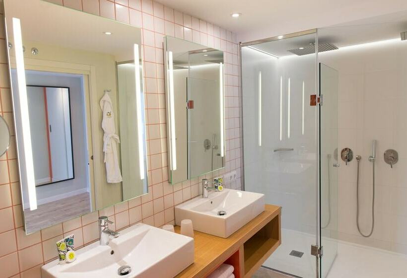Люкс Повышенной Комфортности, Vanilla Garden Boutique Hotel   Adults Only