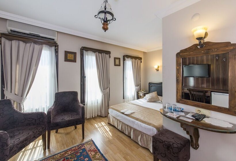 اتاق لوکس با بالکن, Naz Wooden House Inn