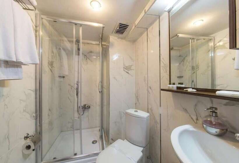 اتاق لوکس با چشم‌انداز دریا, Naz Wooden House Inn