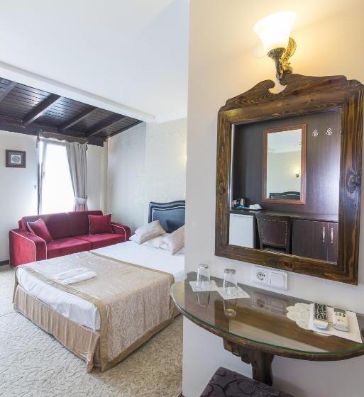 اتاق لوکس با بالکن, Naz Wooden House Inn