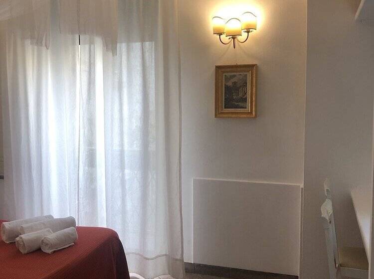 اتاق استاندارد چهار تخته, Europeo Napoli