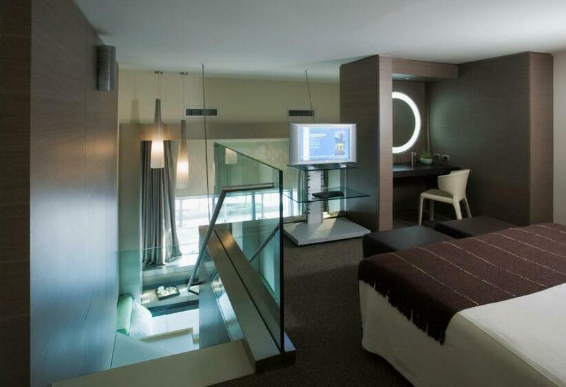 Люкс, Unahotels T Hotel Cagliari