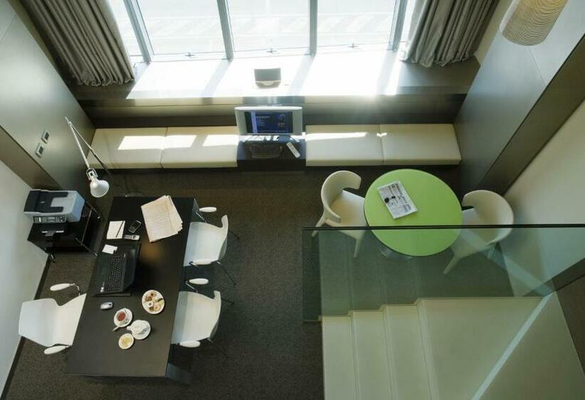 Люкс, Unahotels T Hotel Cagliari