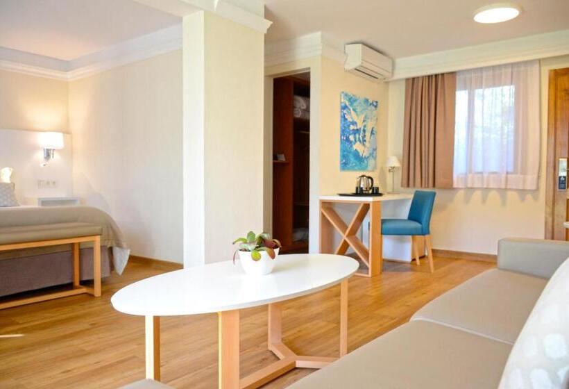 プールビュージュニアスイート, Alua Suites Fuerteventura  All Inclusive