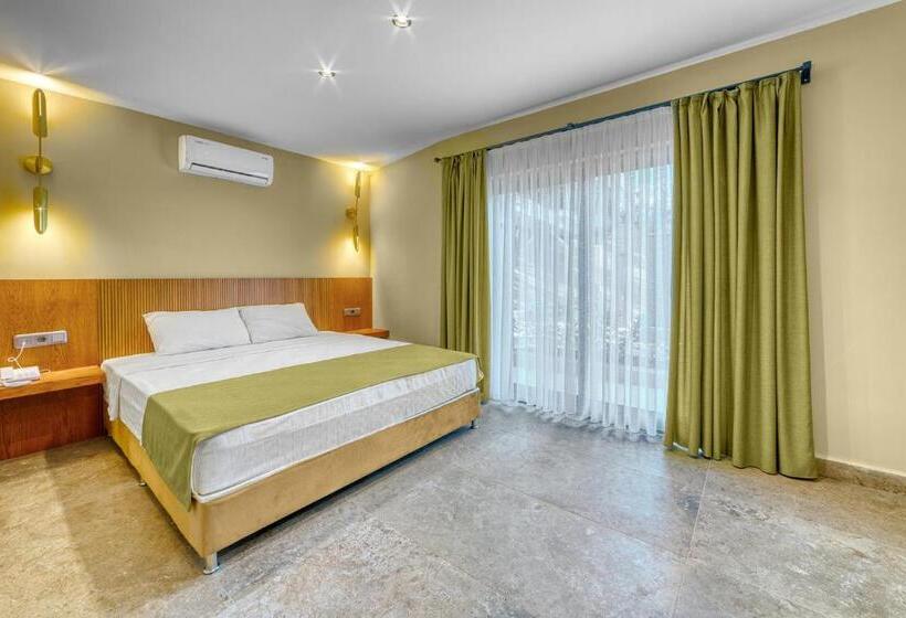 Quarto Estandar com Sacada, Yeniacun Apart