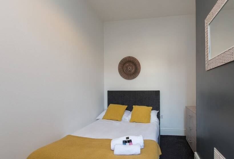 اتاق استاندارد با سرویس بهداشتی مشترک, Townhouse @ 83 Edleston Road Crewe
