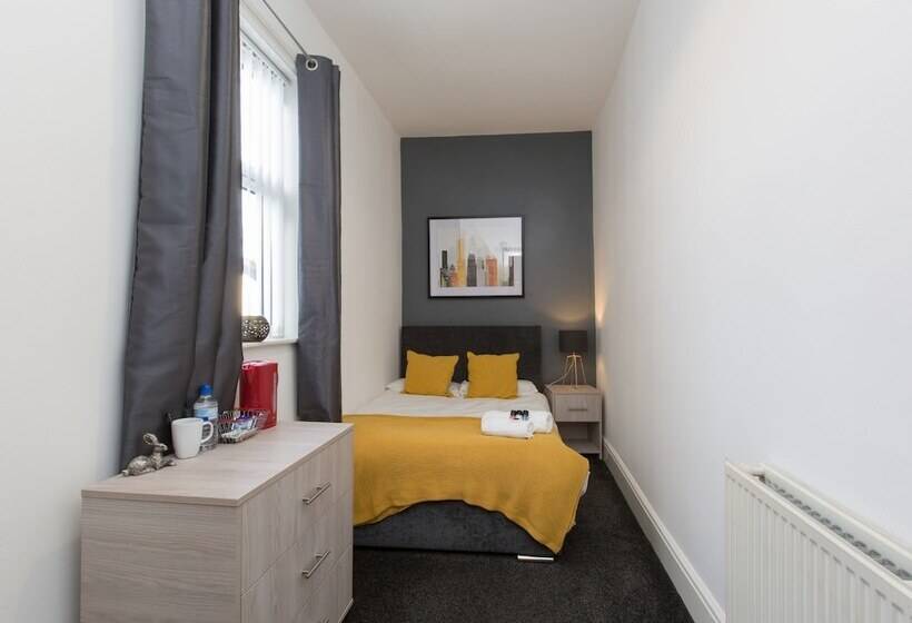 اتاق استاندارد یک تخته با سرویس بهداشتی مشترک, Townhouse @ 83 Edleston Road Crewe