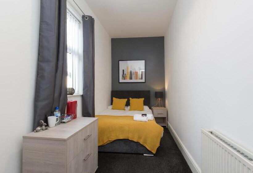 اتاق استاندارد یک تخته با سرویس بهداشتی مشترک, Townhouse @ 83 Edleston Road Crewe