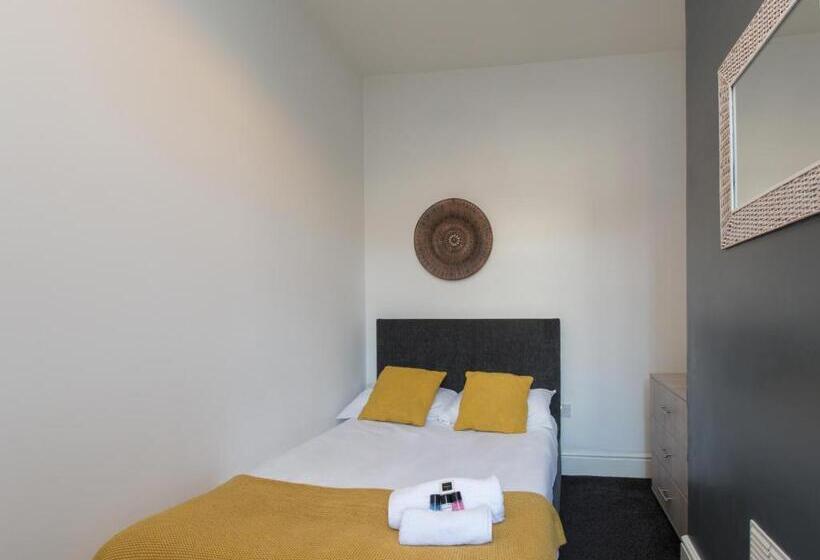 اتاق استاندارد با سرویس بهداشتی مشترک, Townhouse @ 83 Edleston Road Crewe